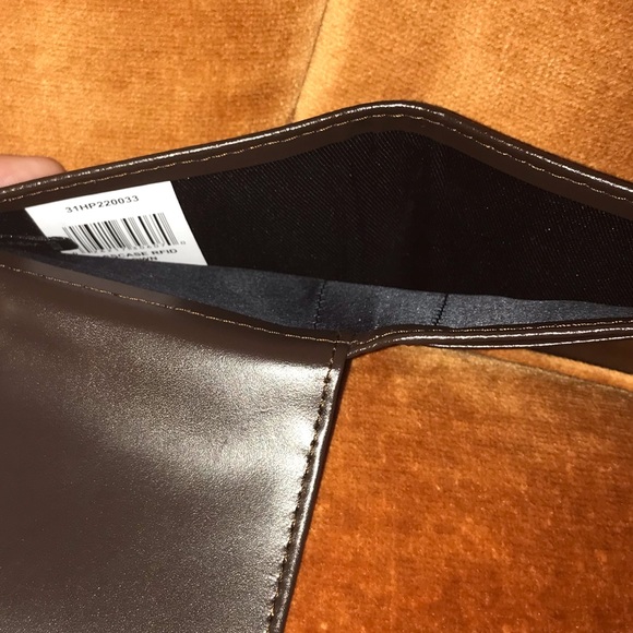 New Brown Tommy Hilfiger Wallet - Picture 5 of 9
